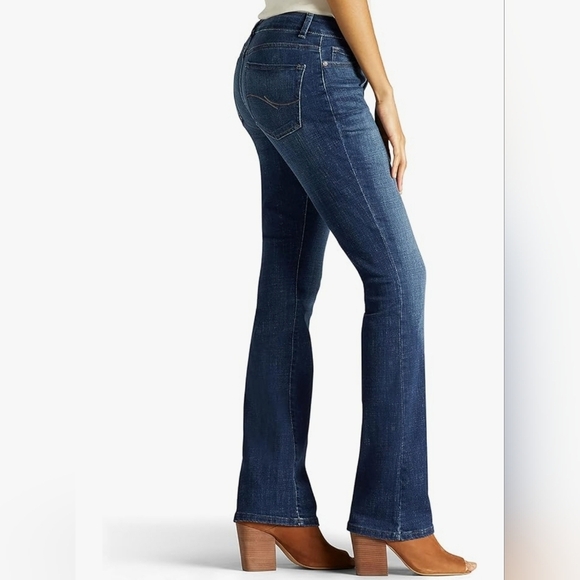 Lee Women's Modern Series Curvy-Fit  Bootcut Jeans Size 12 Short - Picture 1 of 16